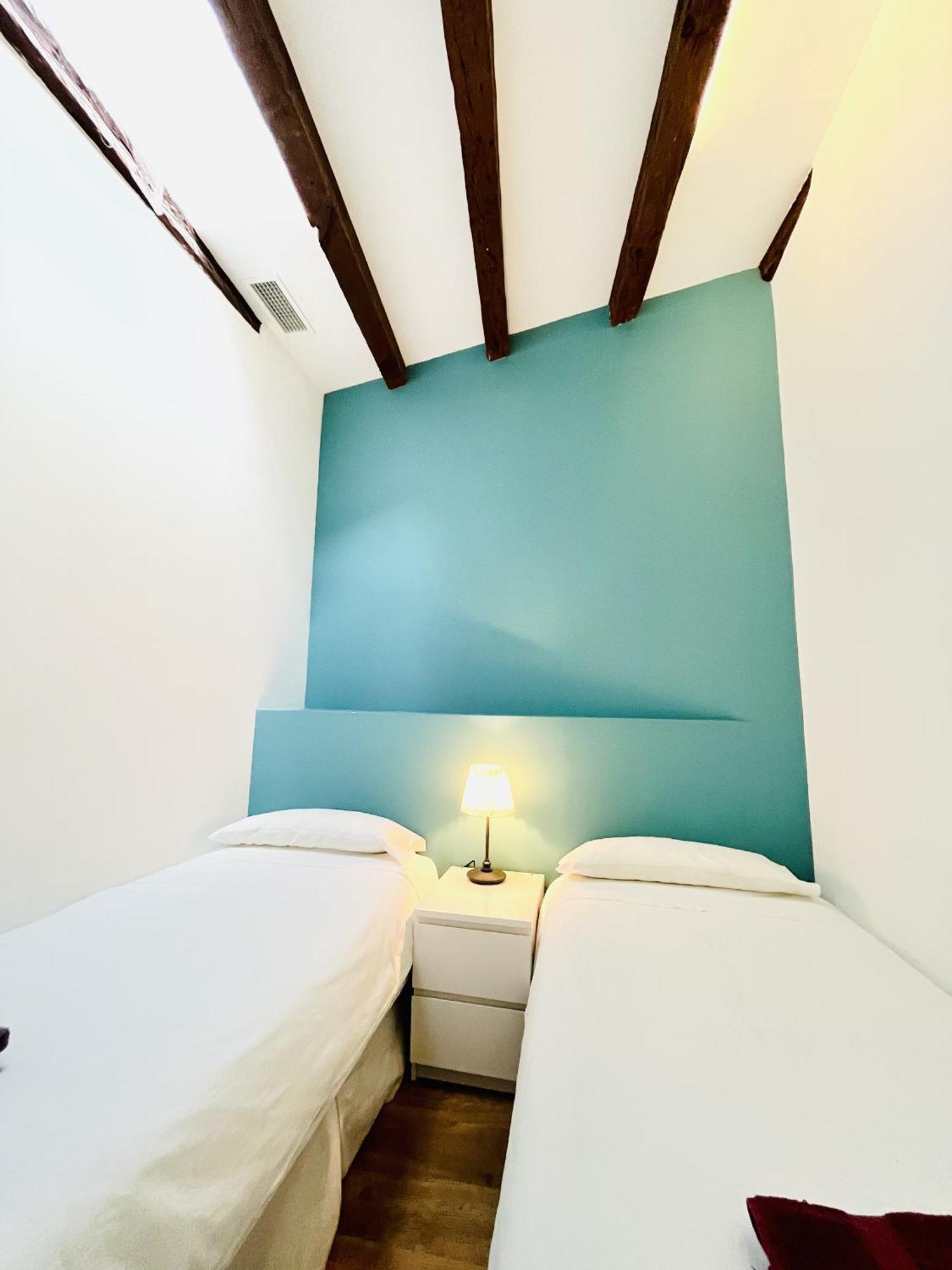 Dplace To Be - Amazing Apartments In Historic Center Madrid Zimmer foto